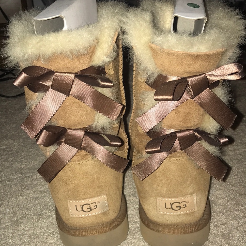Ugg boots with bows 🎀🎀